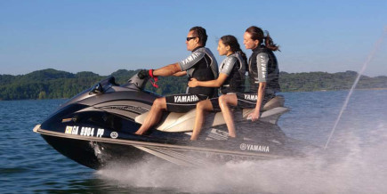 Семейный отдых на гидроцикле